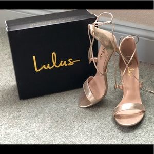 Lulus champagne metallic heels